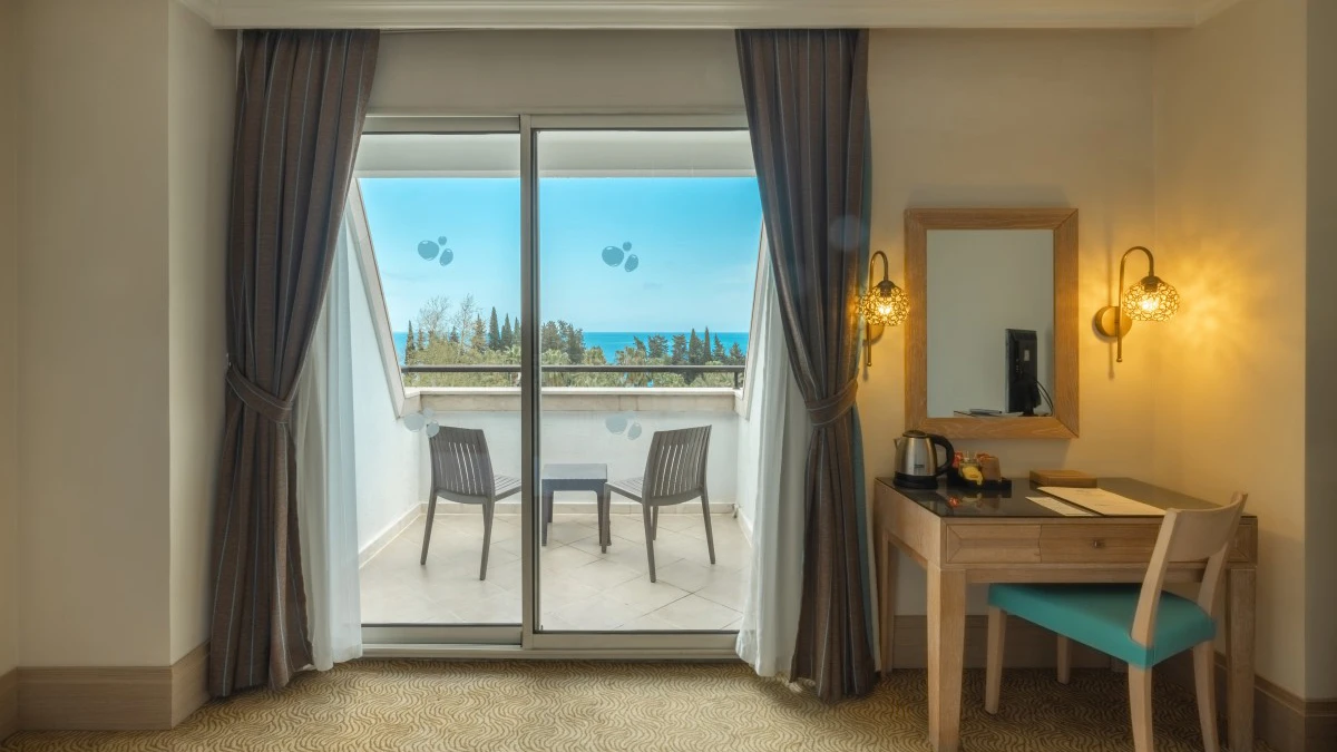 Crystal De Luxe Comfort Collection